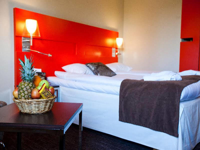 Quality Hotel נאקה מראה חיצוני תמונה